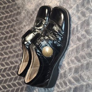 Josef Seibel Kathrin Women's shoes Size 38~US 7 Naplack Black leather